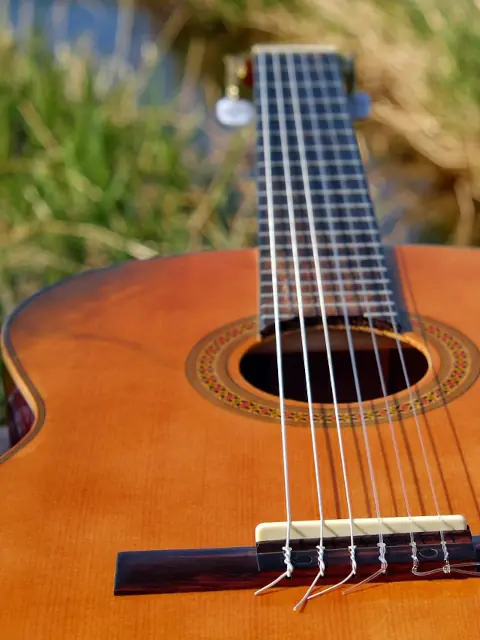 TRASTEANDO CON LA GUITARRA FLAMENCA